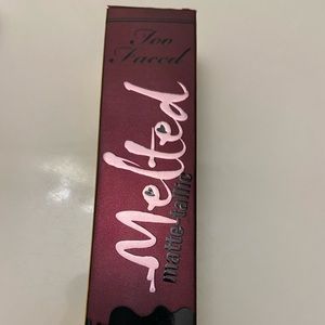 Too Faced
Melted Matte-Tallic Liquified Lipstick